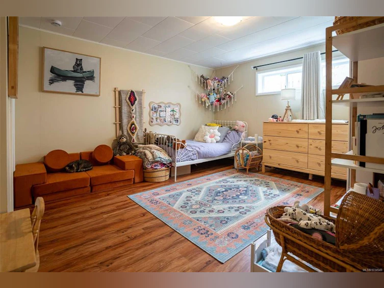 231 Otter Street, Ucluelet, BC, V0R 3A0 - 51