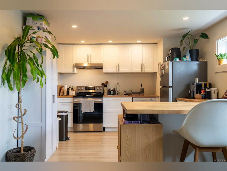 231 Otter Street, Ucluelet, BC, V0R 3A0 - 40