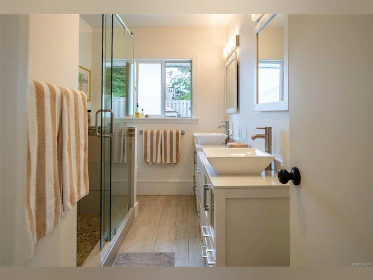231 Otter Street, Ucluelet, BC, V0R 3A0 - 33