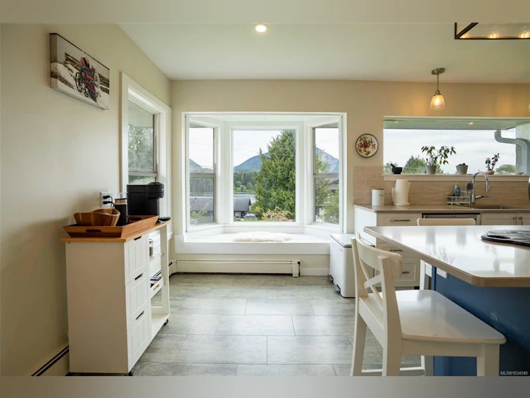 231 Otter Street, Ucluelet, BC, V0R 3A0 - 16
