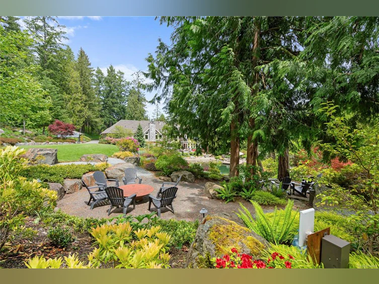 441 Glendower Road, Saanich, BC, V9E 2B9 - 8