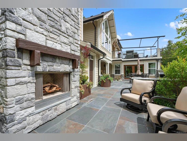 441 Glendower Road, Saanich, BC, V9E 2B9 - 11