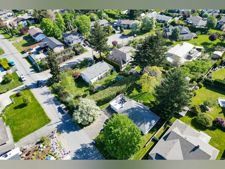 6635 Buena Vista Road, Central Saanich, BC, V8Z 5W8 - 30