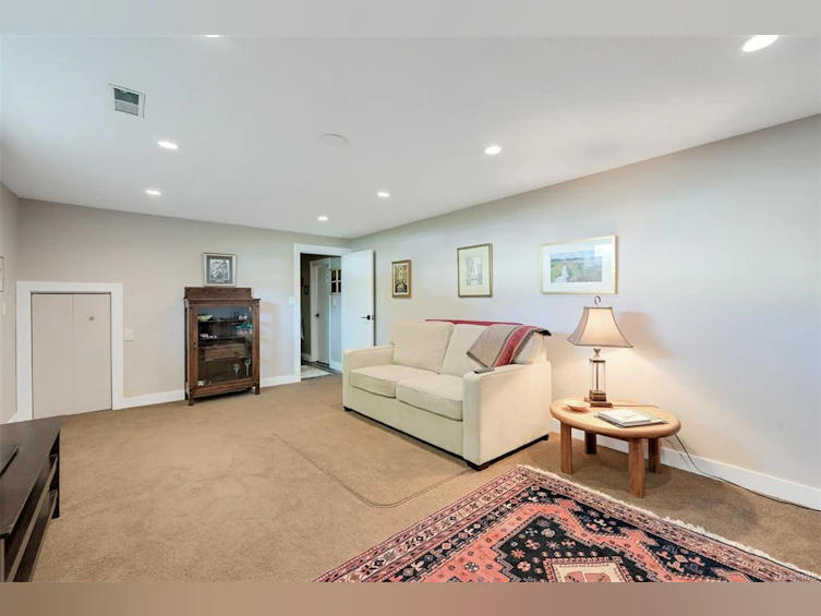 6635 Buena Vista Road, Central Saanich, BC, V8Z 5W8 - 44