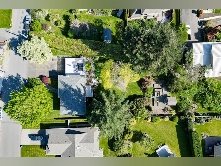 6635 Buena Vista Road, Central Saanich, BC, V8Z 5W8 - 27