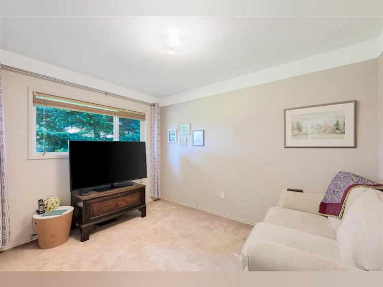 6635 Buena Vista Road, Central Saanich, BC, V8Z 5W8 - 34