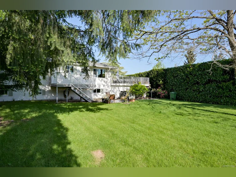 6635 Buena Vista Road, Central Saanich, BC, V8Z 5W8 - 20