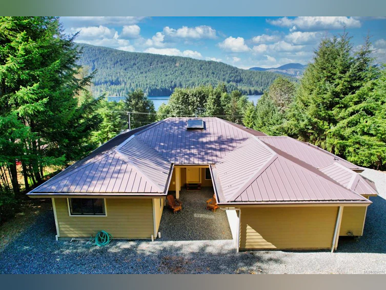 9871 Youbou Road, Youbou, BC, V0R 3E1
