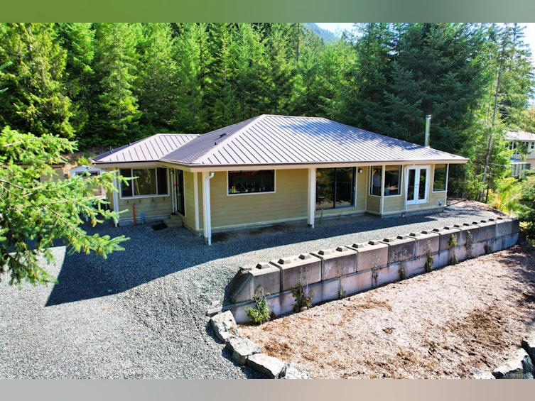 9871 Youbou Road, Youbou, BC, V0R 3E1 - 31