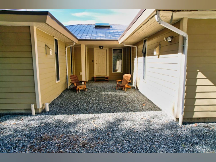 9871 Youbou Road, Youbou, BC, V0R 3E1 - 32