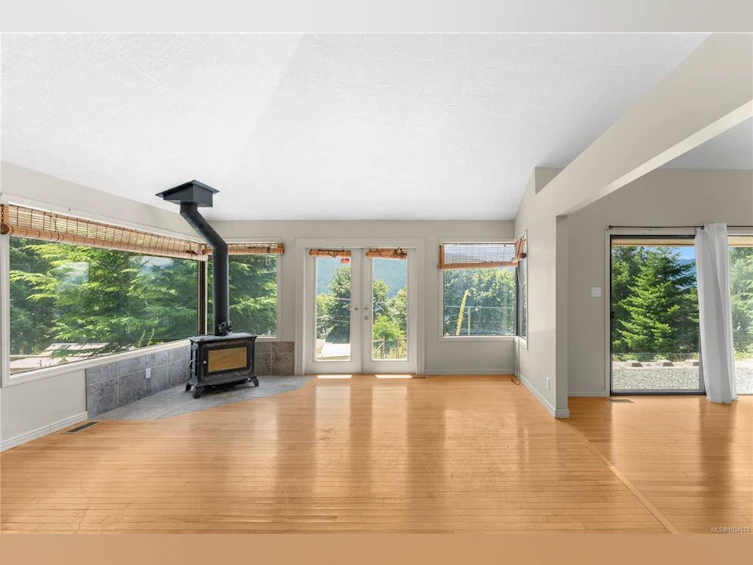 9871 Youbou Road, Youbou, BC, V0R 3E1 - 16