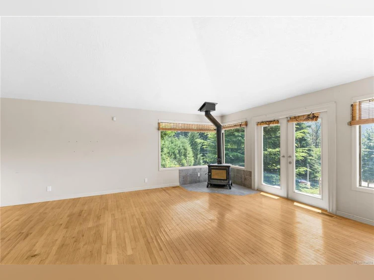 9871 Youbou Road, Youbou, BC, V0R 3E1 - 15