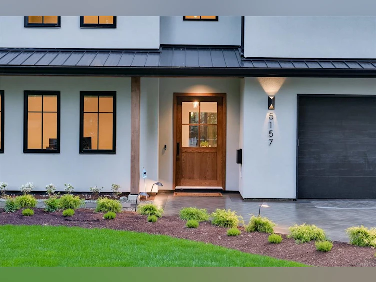 5157 Del Monte Avenue, Saanich, BC, V8Y 1X3 - 4