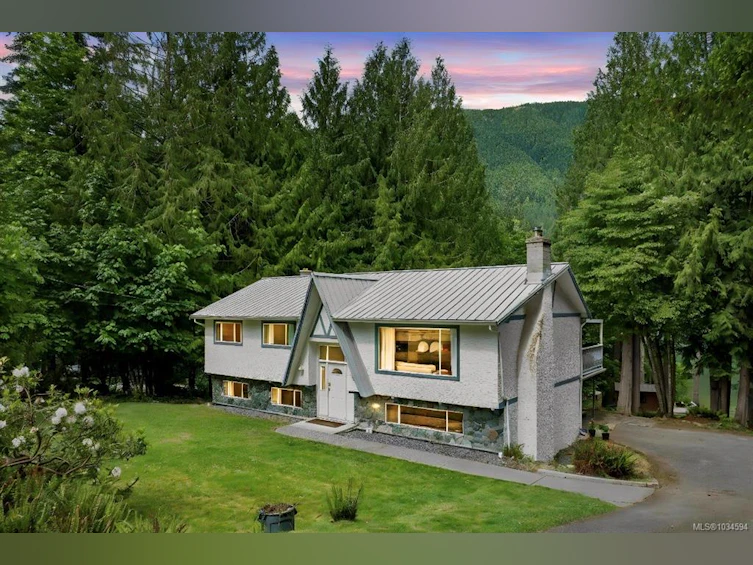 8256 Sa Seen Os Crescent, Youbou, BC, V0R 3E1 - 5
