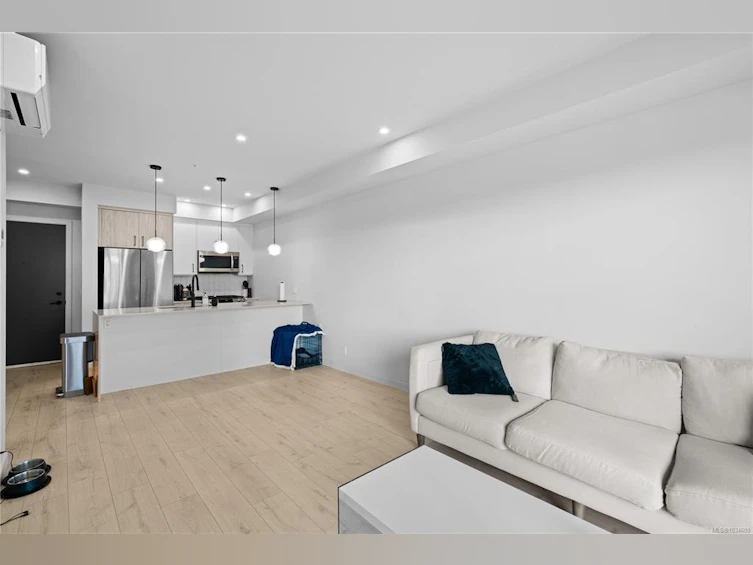 205-947 Whirlaway Crescent, Langford, BC, V9B 6Z9 - 8