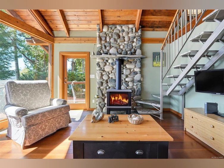 3864 Horne Lake Caves Road, Qualicum Beach, BC, V9K 2L7 - 3