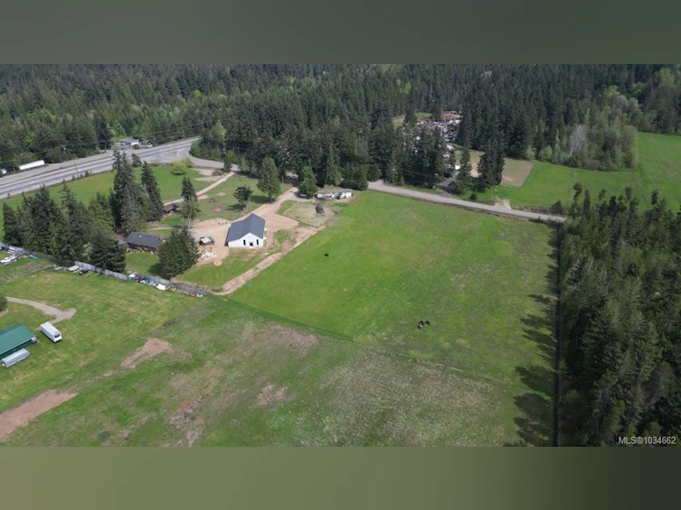 981 Pratt Road, Hilliers, BC, V9K 1W5