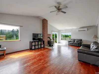 981 Pratt Road - 5