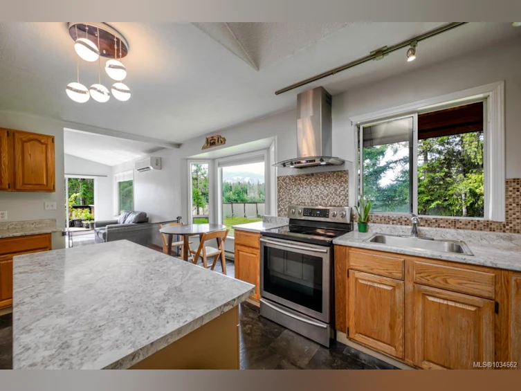981 Pratt Road, Hilliers, BC, V9K 1W5 - 14