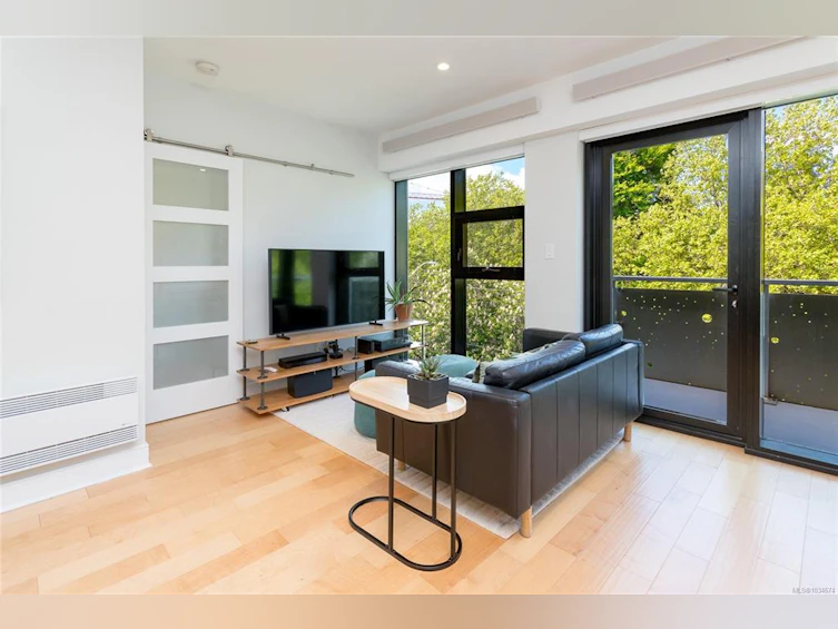 N408-1105 Pandora Avenue, Victoria, BC, V8V 3P9 - 5