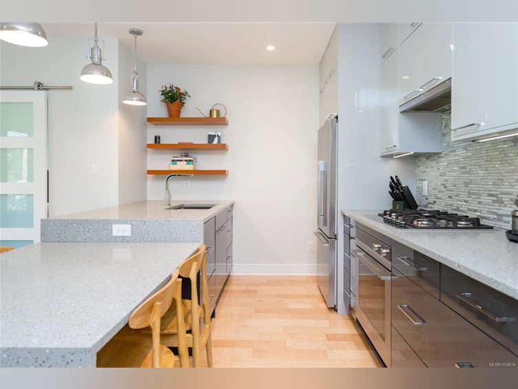 N408-1105 Pandora Avenue, Victoria, BC, V8V 3P9 - 11
