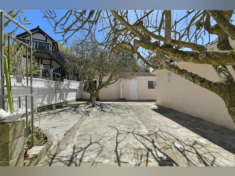 1701 Stanley Avenue, Victoria, BC, V8R 3X1 - 23