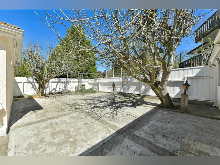 1701 Stanley Avenue, Victoria, BC, V8R 3X1 - 25