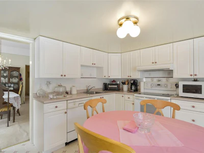 1701 Stanley Avenue - 5