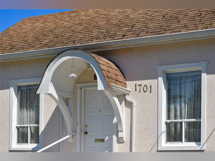 1701 Stanley Avenue, Victoria, BC, V8R 3X1 - 34