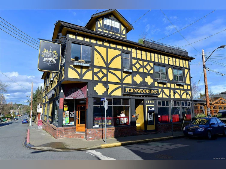 1701 Stanley Avenue, Victoria, BC, V8R 3X1 - 32