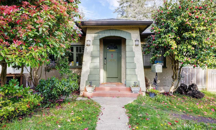 4071 Cedar Hill Road