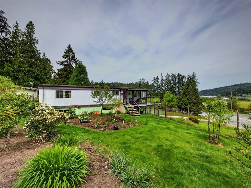 1 - 104 Mobrae Avenue, Salt Spring Island BC