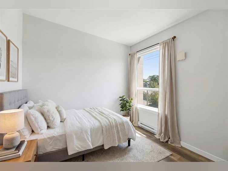 303-1515 Redfern Street, Victoria, BC, V8R 4X3 - 9