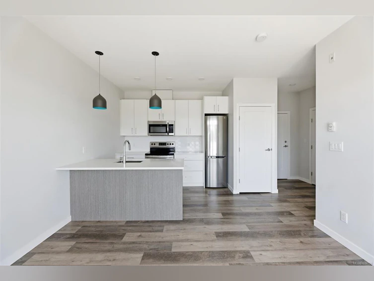 303-1515 Redfern Street, Victoria, BC, V8R 4X3 - 6