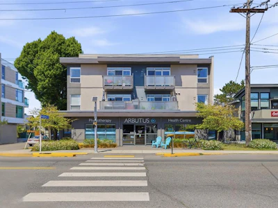 303-1515 Redfern Street - 2