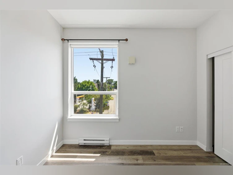 303-1515 Redfern Street, Victoria, BC, V8R 4X3 - 13