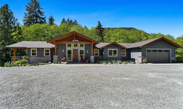 7586 Somenos Road