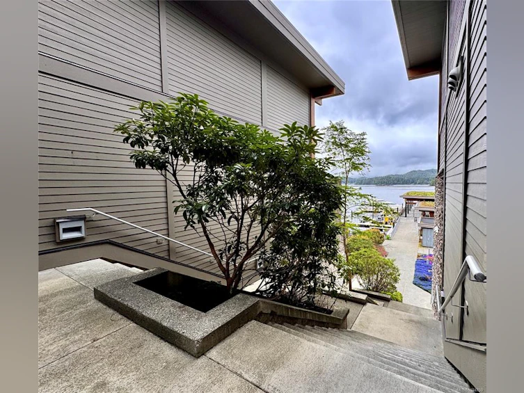 305-368 Main Street, Tofino, BC, V0R 3A0 - 44