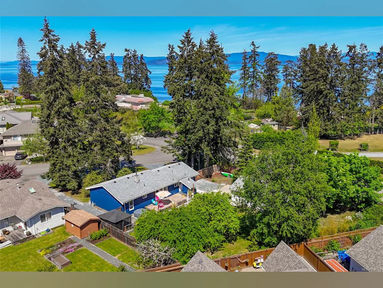 610 Chinook Avenue, Parksville, BC, V9P 1A5 - 2