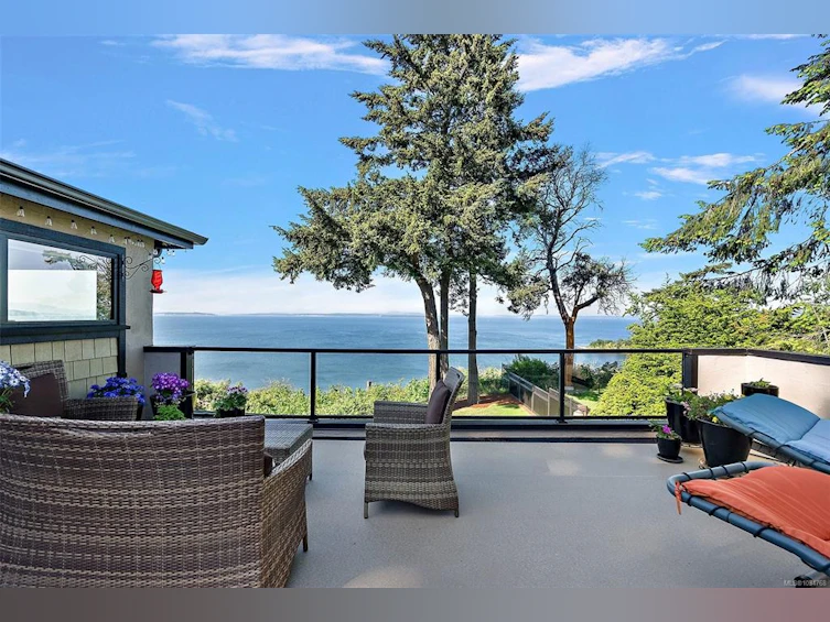 4561 Bissenden Place, Saanich, BC, V8N 3K5 - 45