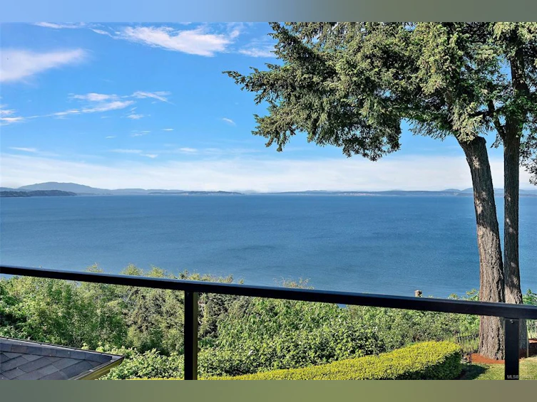 4561 Bissenden Place, Saanich, BC, V8N 3K5 - 46