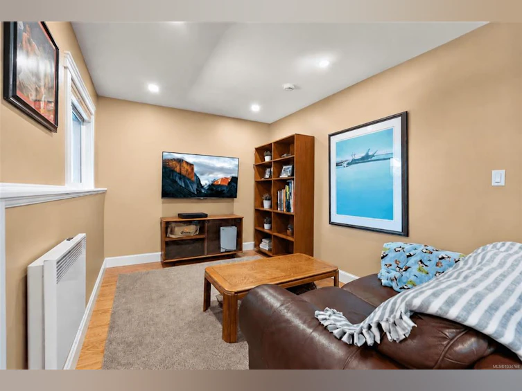 4561 Bissenden Place, Saanich, BC, V8N 3K5 - 58