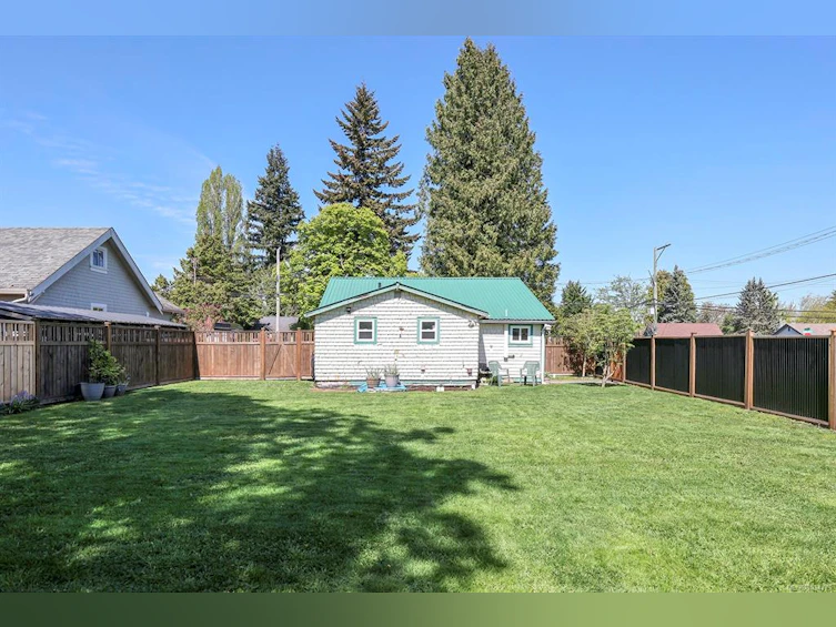 608 11th Street, Courtenay, BC, V9N 1T1 - 21