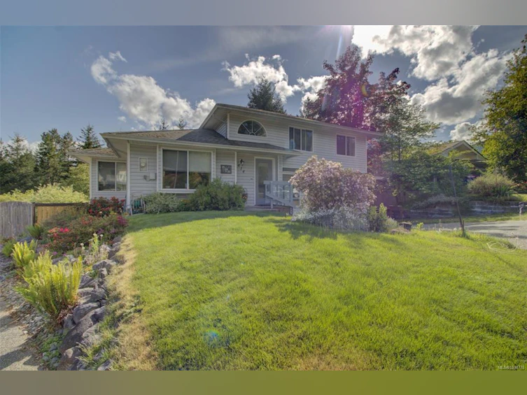 414 Donner Drive, Gold River, BC, V0P 1G0