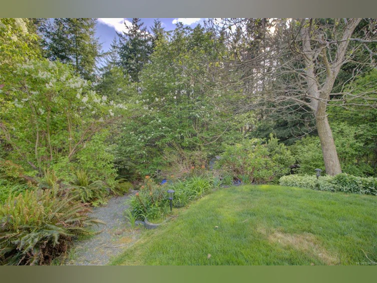 414 Donner Drive, Gold River, BC, V0P 1G0 - 33