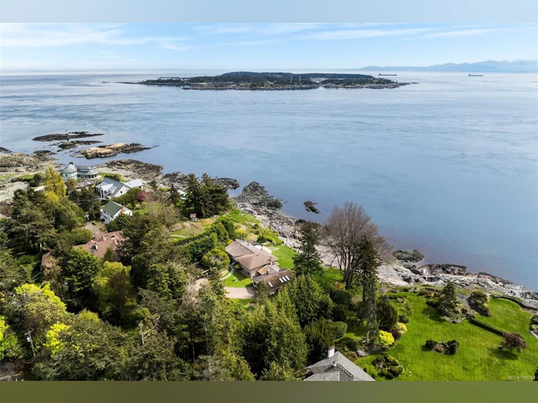 3035 Mcanally Road, Saanich, BC, V8N 1T3 - 58