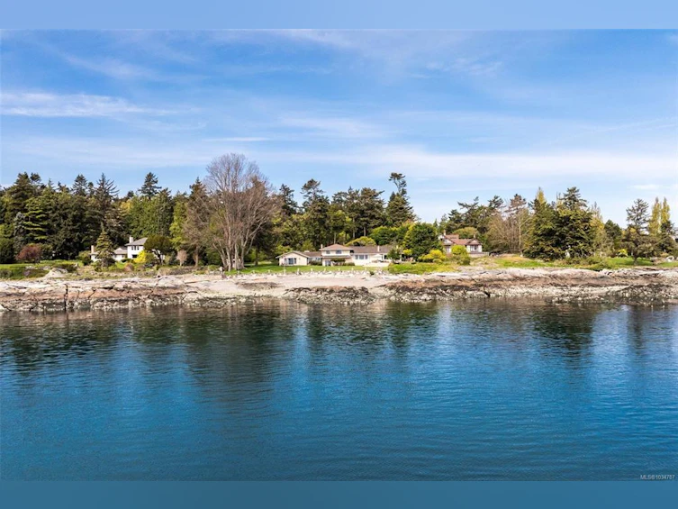 3035 Mcanally Road, Saanich, BC, V8N 1T3 - 54