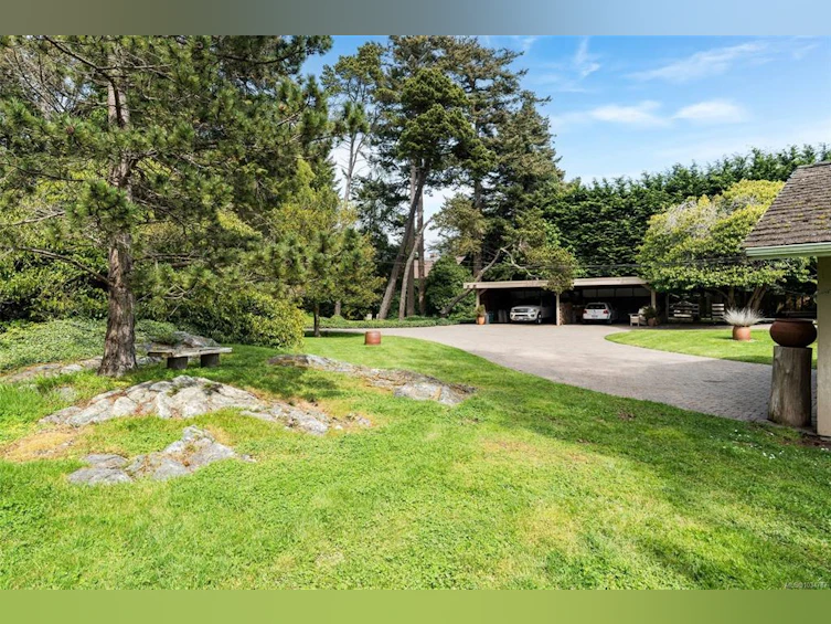 3035 Mcanally Road, Saanich, BC, V8N 1T3 - 81