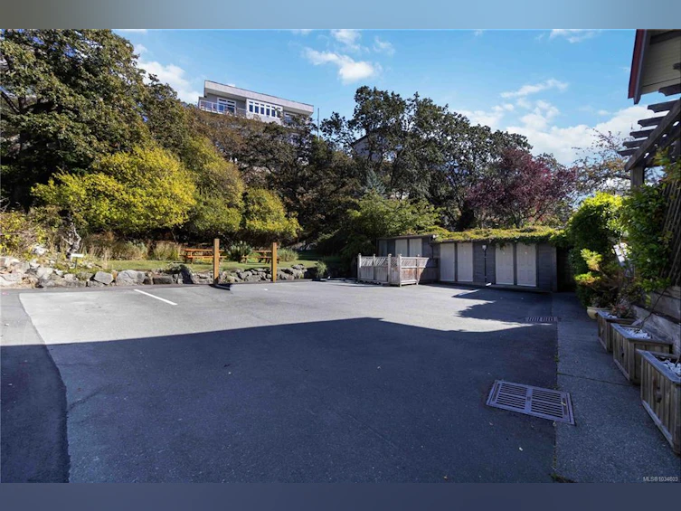 F-349 Foul Bay Road, Victoria, BC, V8S 4G6 - 31