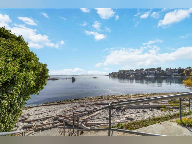 F-349 Foul Bay Road, Victoria, BC, V8S 4G6 - 33